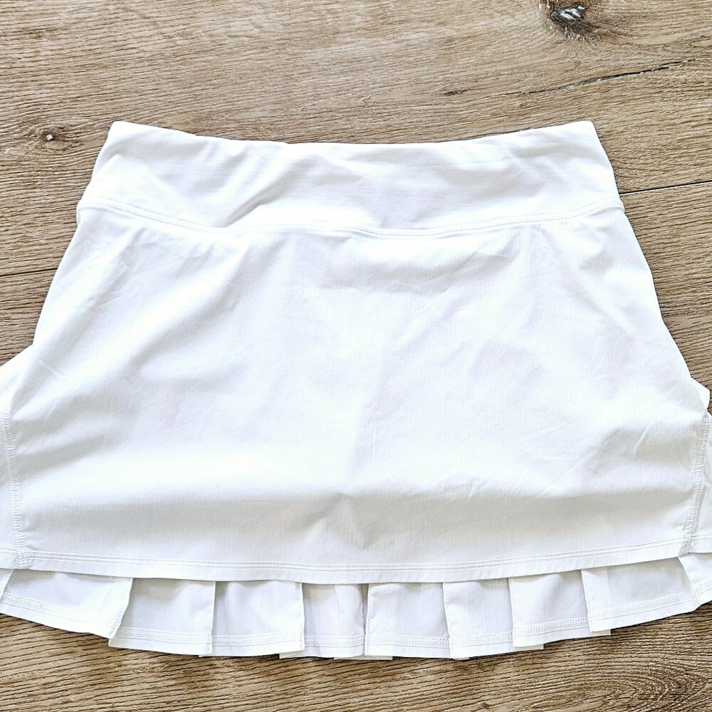 Lululemon tennis skirt,  size 6 Tall